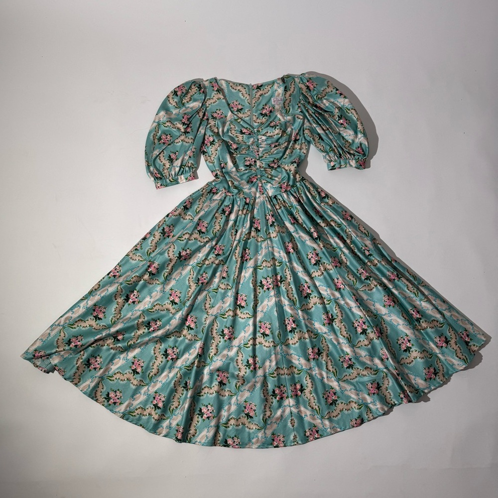 Beautiful Vintage Jane Schaffhausen Cottage Core Dress